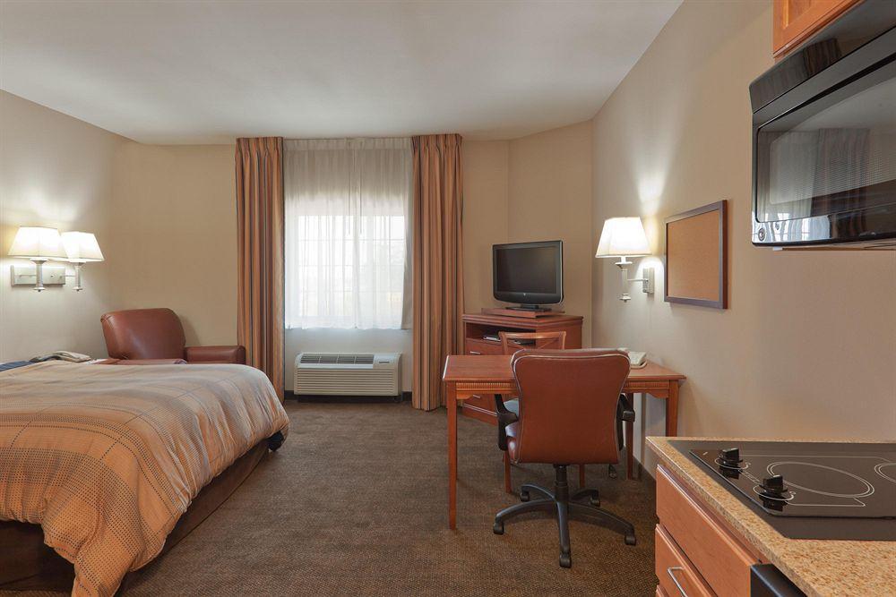 Candlewood Suites Pearl By Ihg Habitación foto