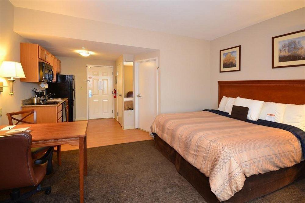 Candlewood Suites Pearl By Ihg Exterior foto